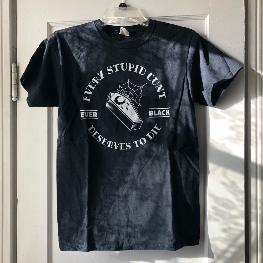 Deserves to die shirt